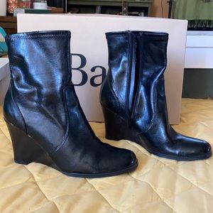 Bass Ella Black Wedge Heels